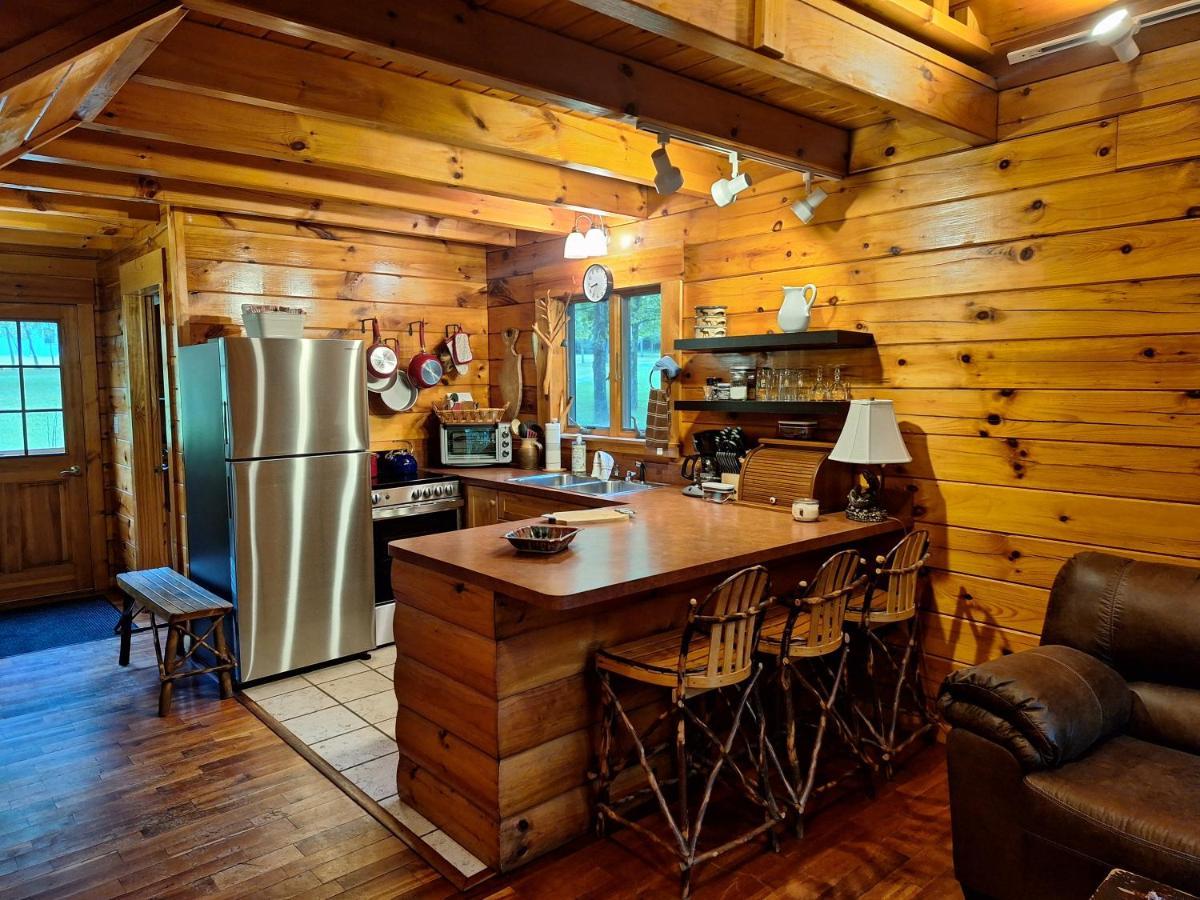 Neshannock Creekside Log Cabin Volant Ngoại thất bức ảnh